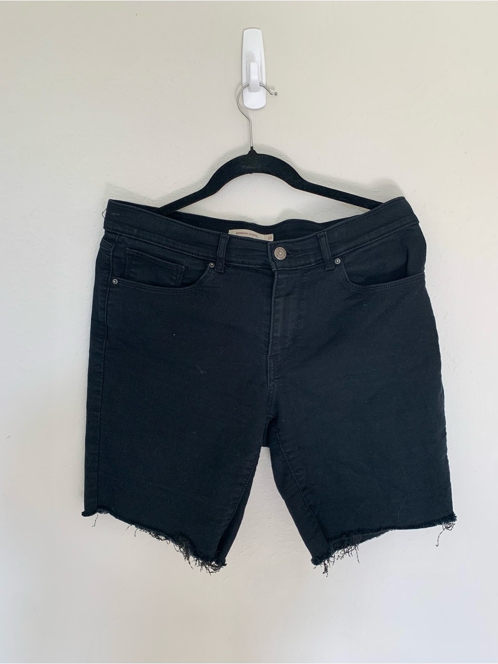Levi’s Black Bermuda Shorts